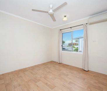 Convenient living close to shops & transport - Photo 3