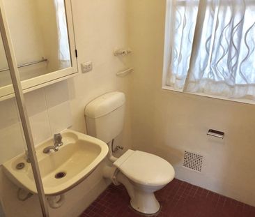 WALK TO LOCAL HOTSPOTS IN NORTHBRIDGE @ $530 per week - Photo 6