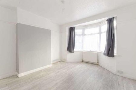 Derek Avenue, Wembley, HA9 - Photo 2