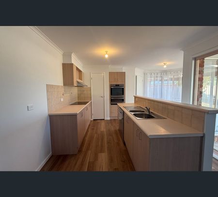 13 Solar Court, Shepparton, Vic 3630 - Photo 4
