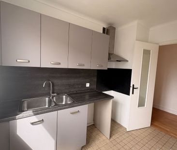 Location Appartement 4 pièces 76m² - Photo 3