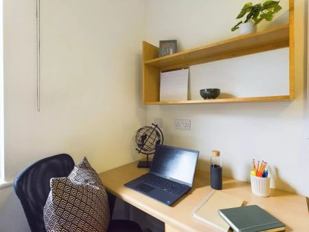 1 Bedroom Apartment - Photo 5