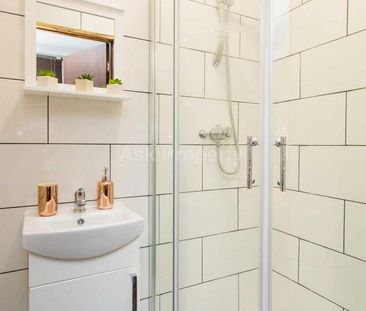 1 bedroom in a house share to rent - Photo 6