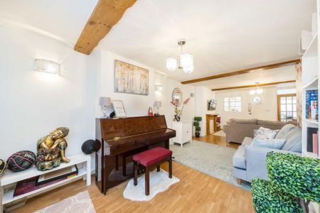 3 bedroom terraced house to rent - Photo 2