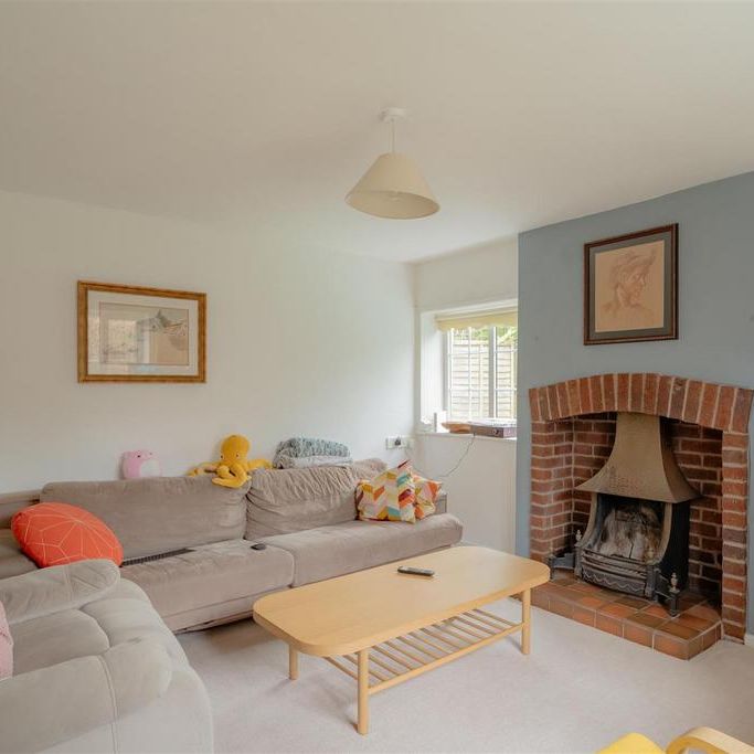 4 bedroom cottage to rent - Photo 1