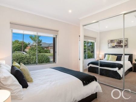 Open the Door to Effortless Style - Photo 2