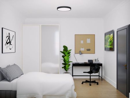 7 En-Suite Bedrooms - Photo 3