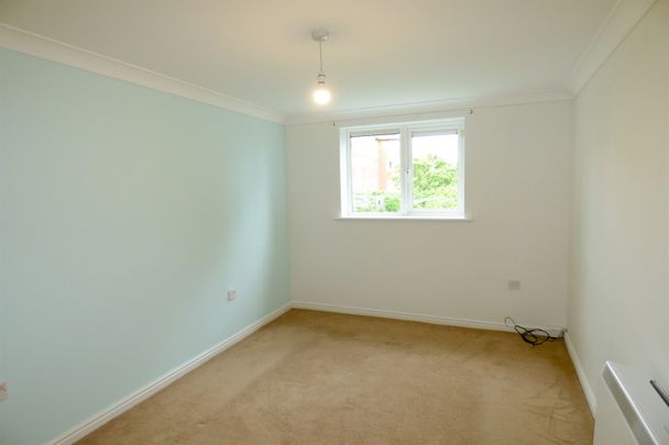 2 bed apartment to rent in Windsor Court, Felling, NE10 - Photo 1