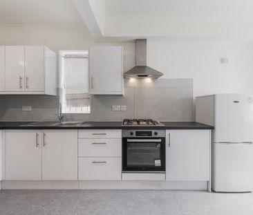 1 Bed Flat, London Road, SW16 - Photo 2