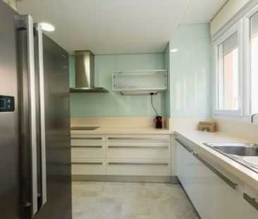3 room luxury penthouse for rent in Marbella, Andalusia - Photo 3