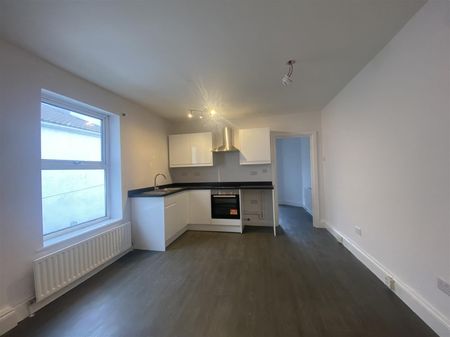 Fishponds Road, Fishponds, Bristol, BS16 3DU - Photo 3