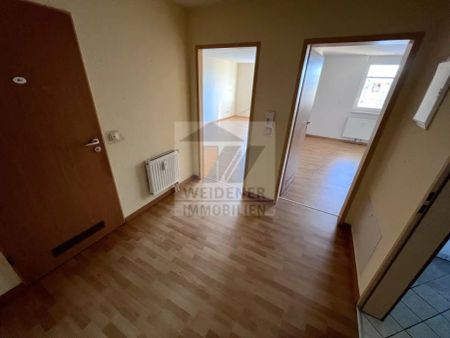 Neuer Bodenbelag und frisch gestrichen! 2-Raum Wohnung mit Balkon, Garage und Dusche - Foto 3