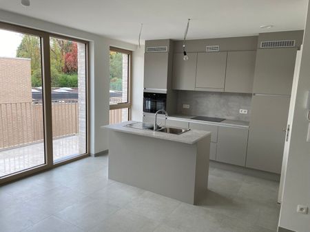 NIEUWBOUW !!! Ideaal gelegen appartement op de eerste verdieping in een kleine residentie. - Photo 3