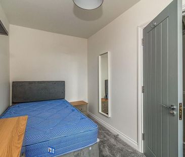 5 bedroom terraced house to rent - Photo 4