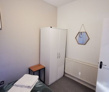1 Bed Flat, Ashton Road, LU1 - Photo 2