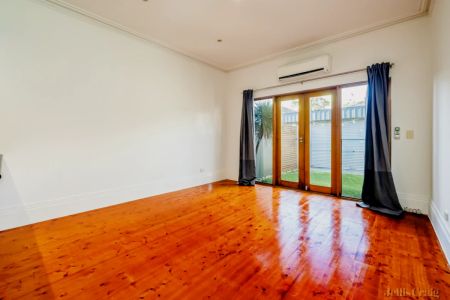 2 Bed, 1 Bath - Photo 2