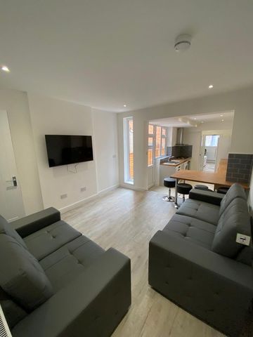 91 Storer Road - Brand New 5 BedLoughborough - Photo 4