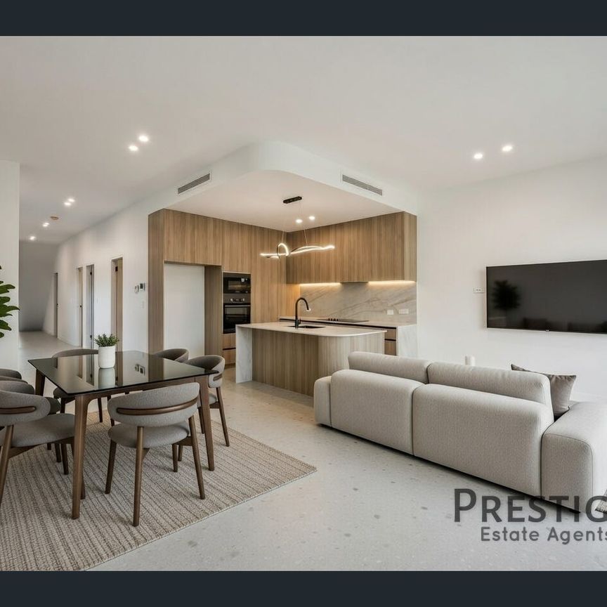 Luxurious Family Residence! - Photo 1