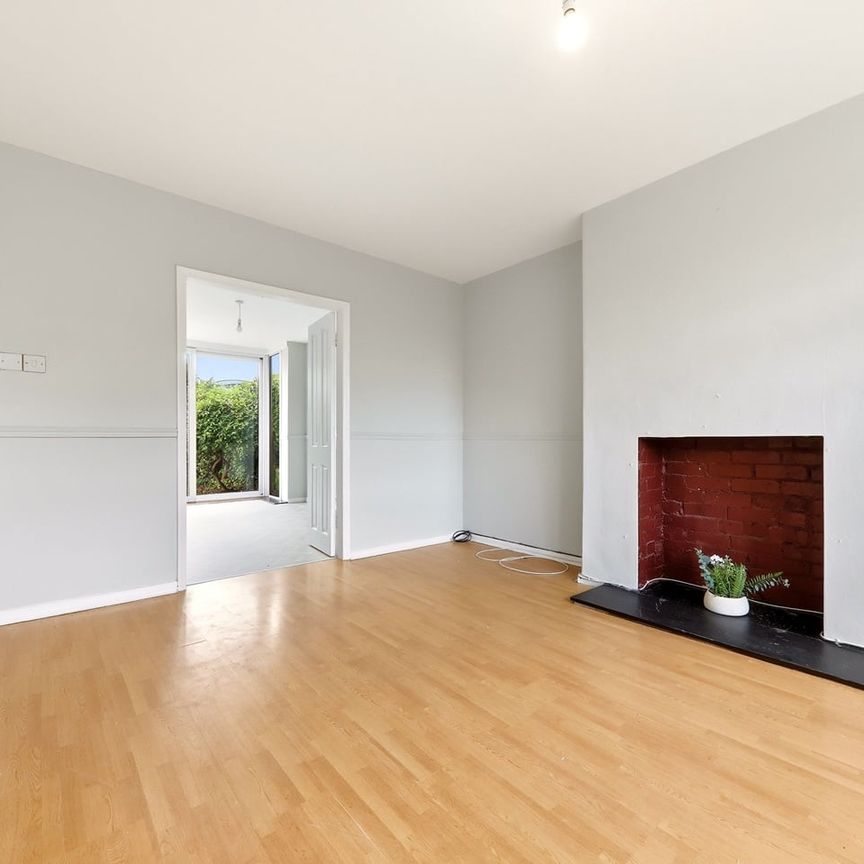 3 Bed Semi-Detached House, Baronsway, LS15 - Photo 1