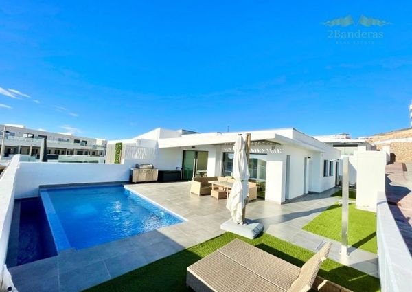 3 bedroom luxury Villa for rent in Finestrat, Spain