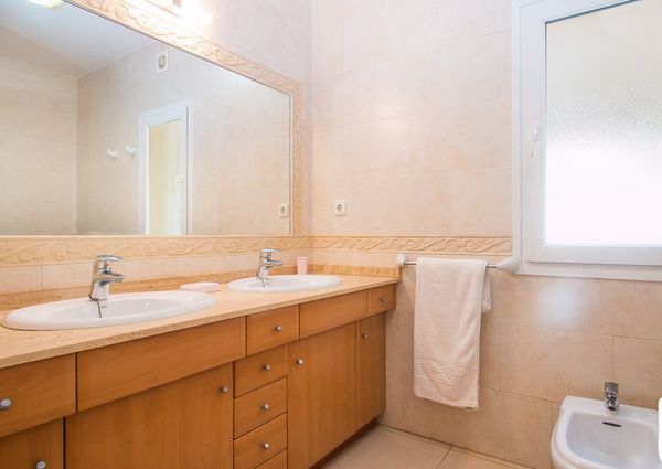 VILLA FOR RENT ALL YEAR ROUND WITH PRIVATE POOL IN MORAIRA