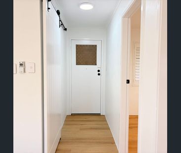 Newly Renovated Kirra Apartment - Photo 4