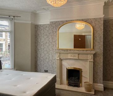 5 bedroom private hall to rent - Photo 4