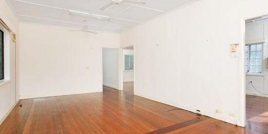 Ideal Location - Prime Position - High Set Queenslander - Photo 3