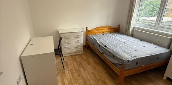 Room in a Shared House, Coombe Road, N22 - Photo 2