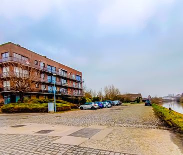 Ruim hoekappartement met 2 slaapkamers en terras - Photo 1