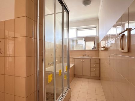 6/14 Toward St, Murrumbeena VIC 3163 - Apartment For Rent | Domain - Photo 3