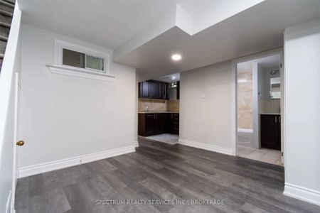 For Lease - 32 Verity Court Unit# ( Basement ), Brampton, Ontario - Photo 3