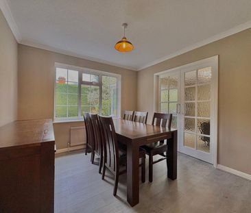 Robin Hill Drive, Camberley, Surrey, GU15 - Photo 4