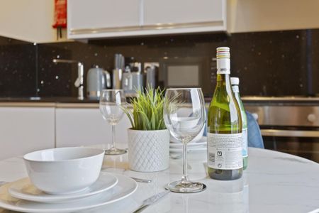 1 bedroom ground floor flat to rent - Photo 2