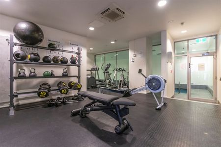 Furnished 2 bedroom in Soho - Photo 5