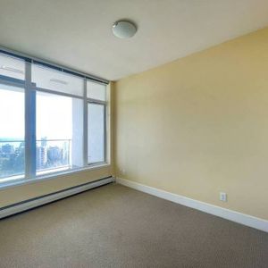 *Central Lonsdale with Spectacular Views* (Vista Place) - 2bed/2bath - Photo 2