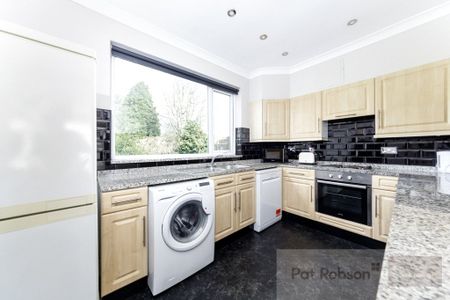 Jesmond Park Court, Newcastle Upon Tyne - Photo 2