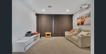 Stylish and Spacious Family Living in Clyde North!! - Photo 5