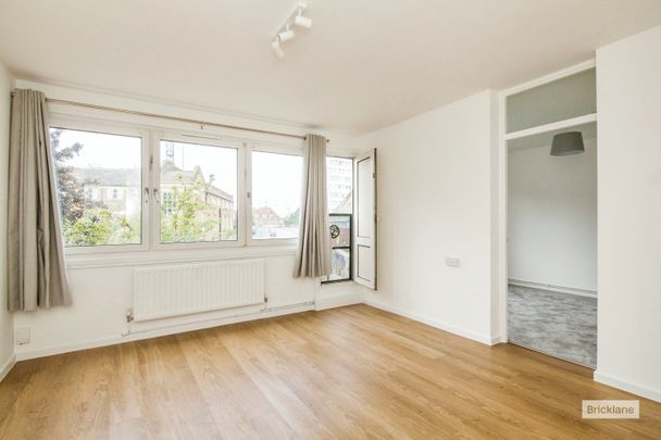 Gransden House, Bowditch - Photo 1