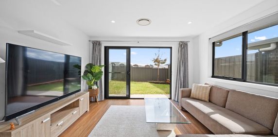 North-Facing Courtyard Home - Photo 2