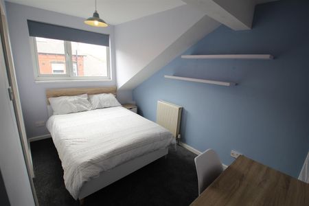 Hartley Grove, Woodhouse, LS6 2LD, Leeds - Photo 4
