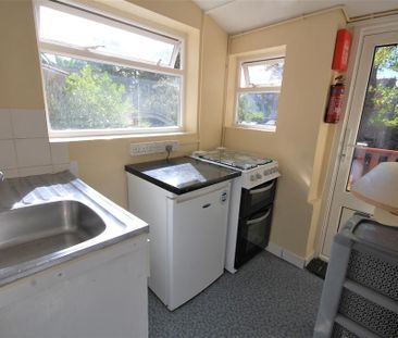 1 bedroom flat to rent - Photo 4