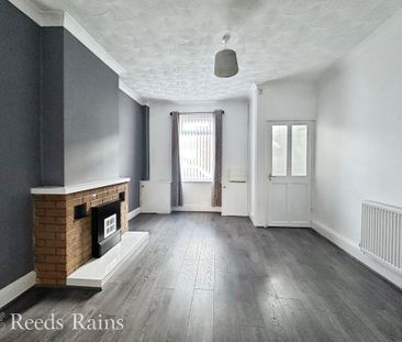 2 bedroom terraced house to rent - Photo 3