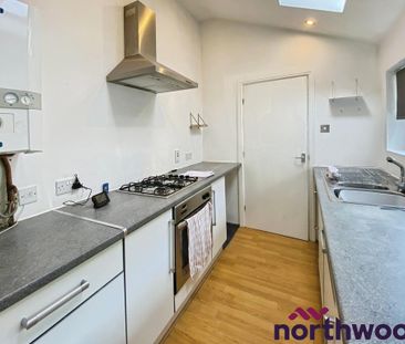 2 bedroom terraced house to rent - Photo 3