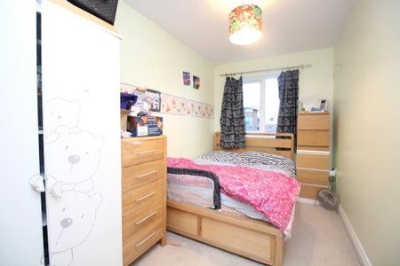 3 bedroom semi-detached house to rent - Photo 4