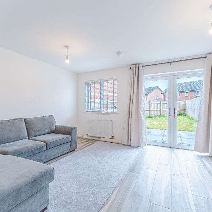 4 Bed Semi-Detached House, Broomfield Gate, G21 - Photo 1