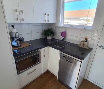 Two bedroom home - Photo 2