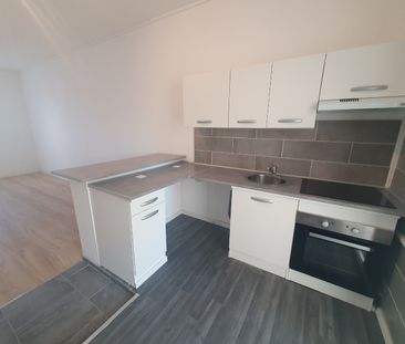 Location Appartement 85m² DOUAI 59500 - Photo 5