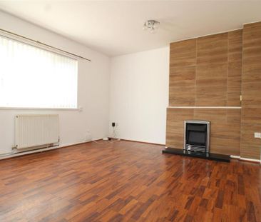 2 bedroom end of terrace house to rent - Photo 3