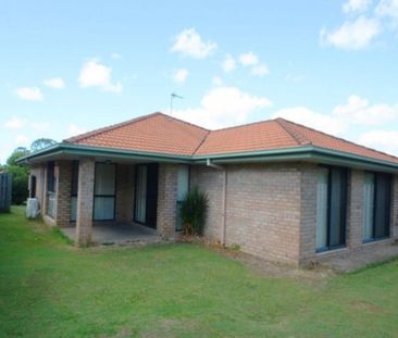 Stones throw to Coomera River - Photo 1